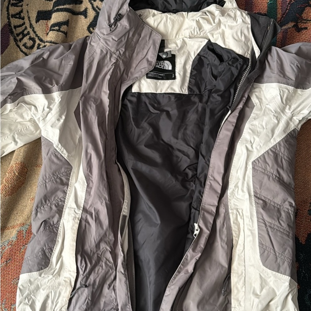 Women’s size small Northface jacket
